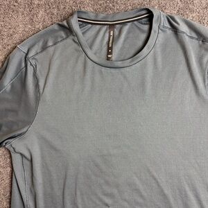 Ten Thousand Lightweight Shirt Men Medium Metal Performance Tee Active Gym